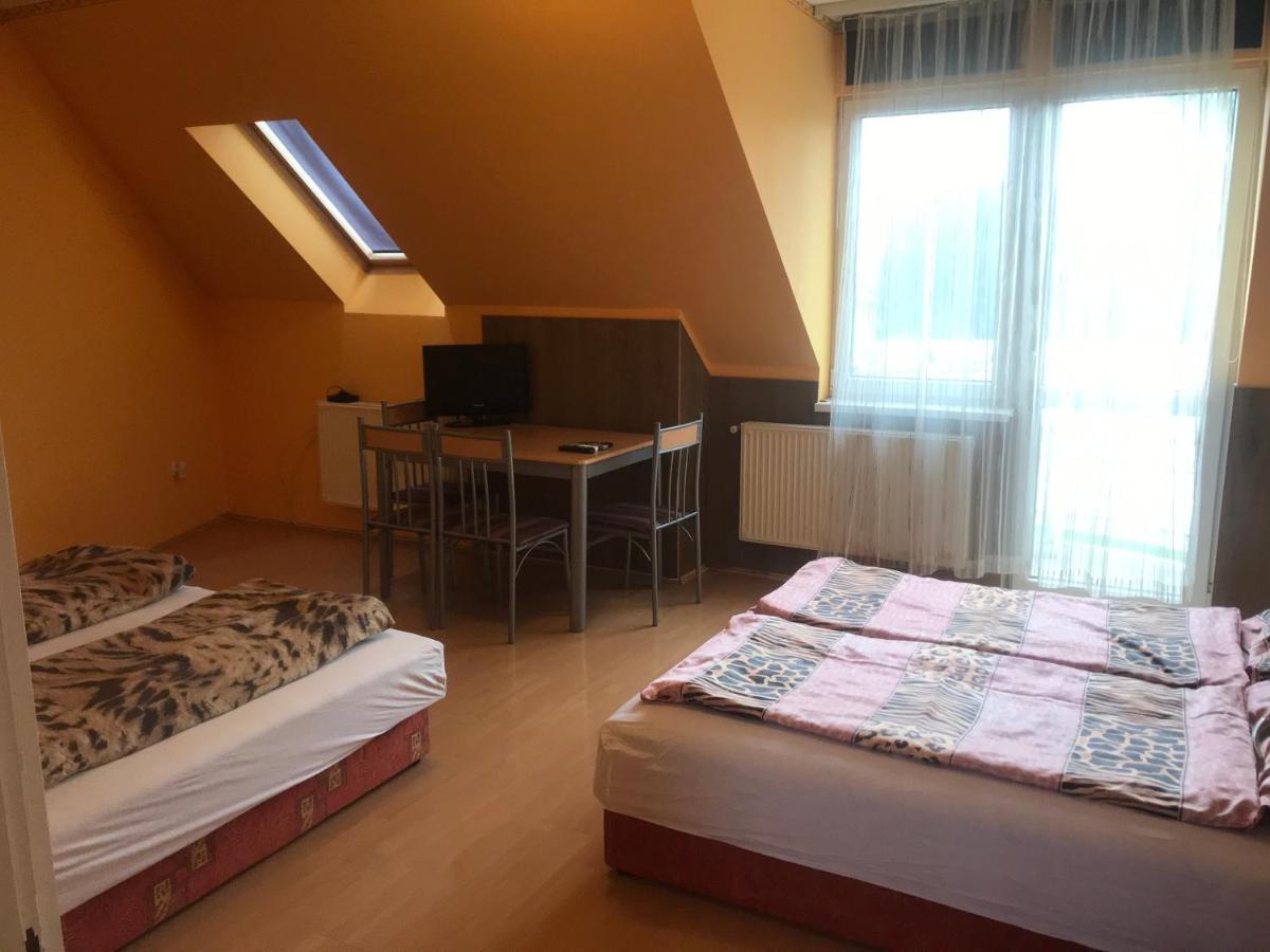 Апартаменты Apartman Sas 6 Хайдусобосло Экстерьер фото